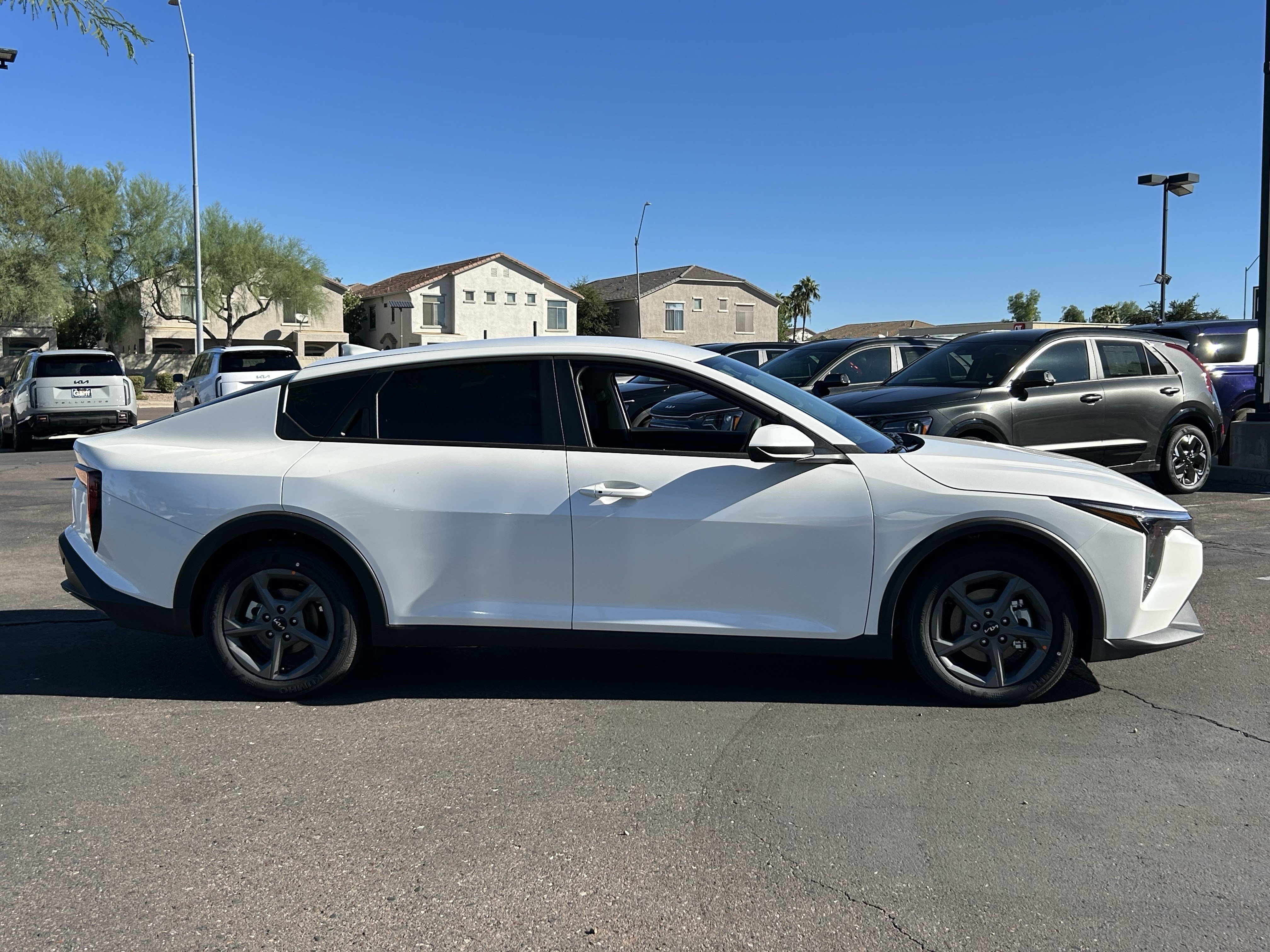 New 2026 Kia K4 FWD image 2