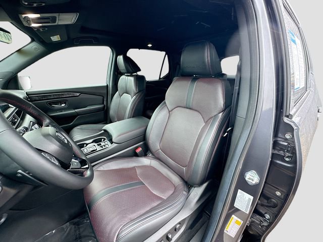 Certified 2025 Honda Pilot Black Edition image 22