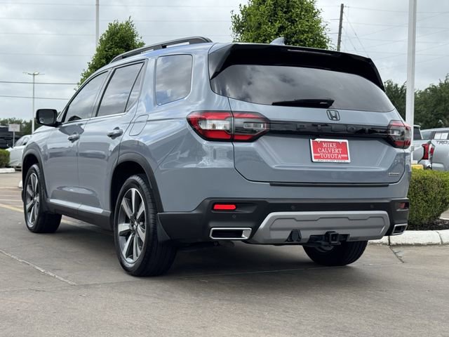 Used 2025 Honda Pilot Touring image 7
