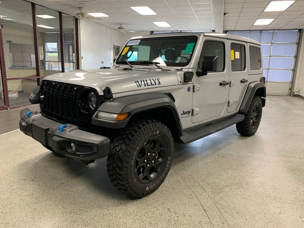 Certified 2023 Jeep Wrangler Unlimited w/ Sun & Screen Package AWD/4WD image 4