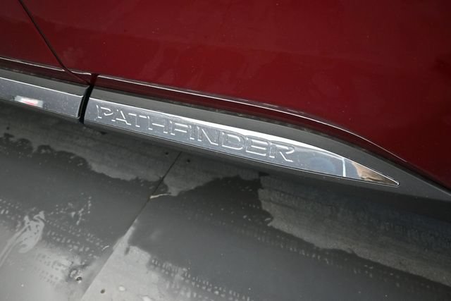 Used 2026 Nissan Pathfinder Platinum FWD image 21