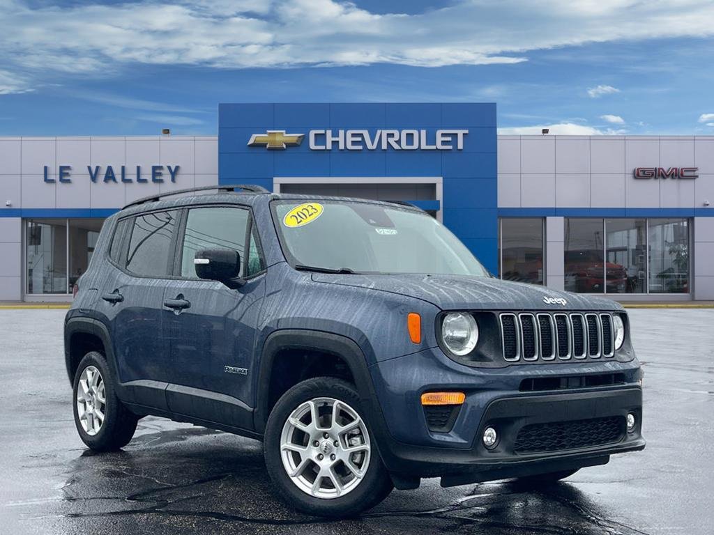Used 2023 Jeep Renegade Latitude w/ Premium Group image 1