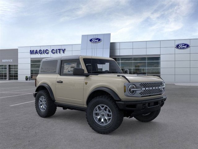 New 2025 Ford Bronco Badlands image 7
