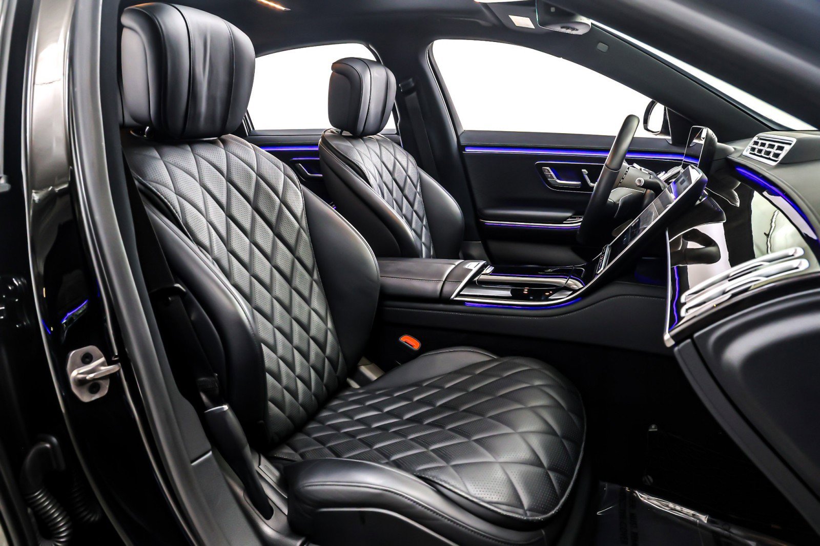 Certified 2025 Mercedes-Benz S 580 4MATIC Sedan image 9