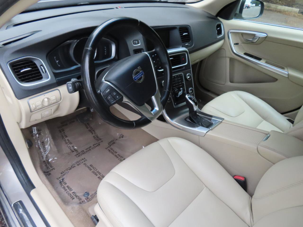 Used 2015 Volvo V60 T5 Premier AWD/4WD image 6