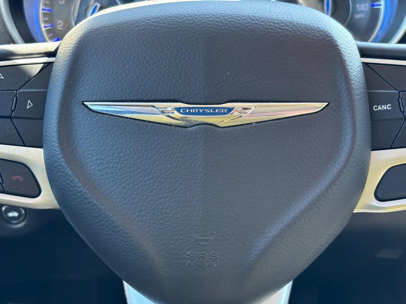 Used 2022 Chrysler 300 Touring L image 18