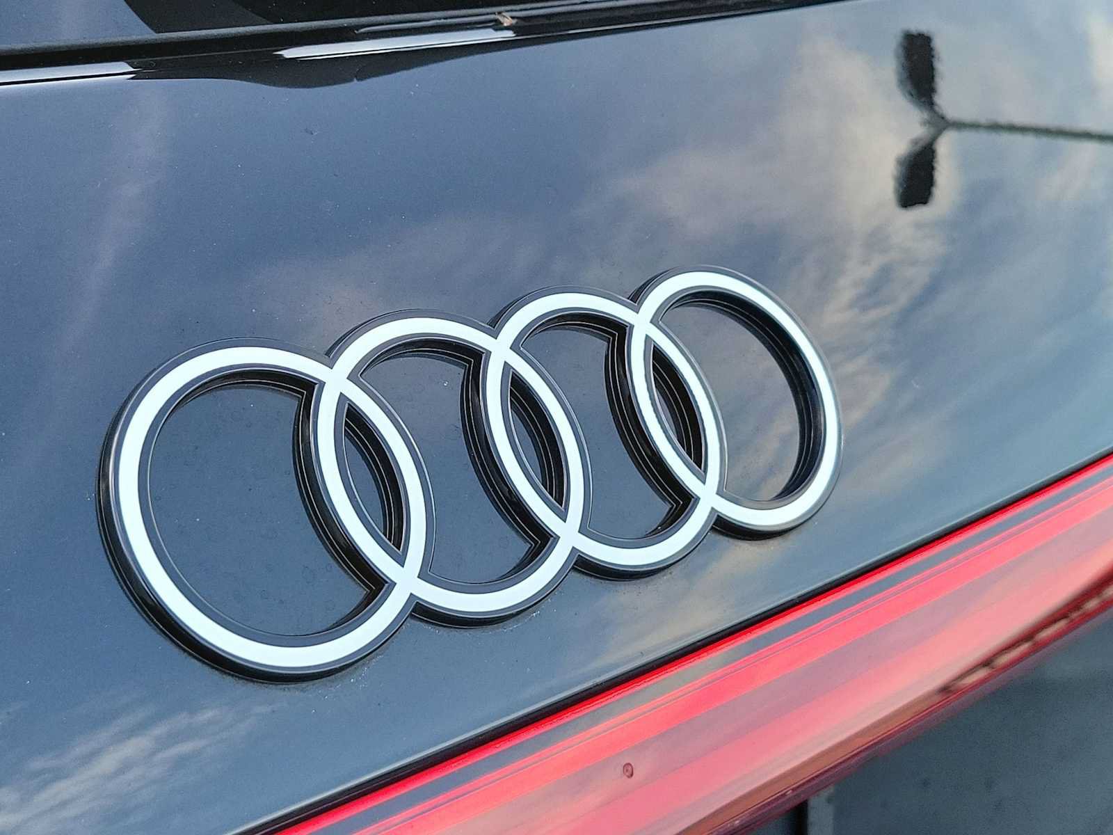 Certified 2025 Audi Q5 Premium Plus w/ Premium Plus AWD/4WD image 10