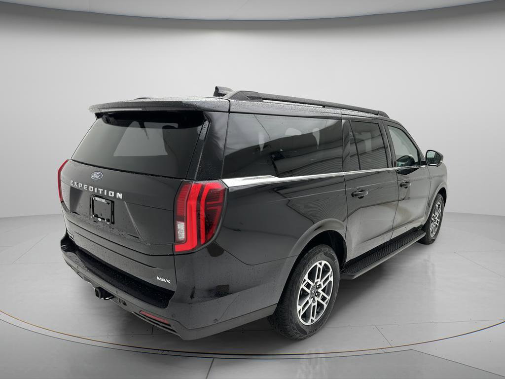 Used 2025 Ford Expedition Max Active AWD/4WD image 4