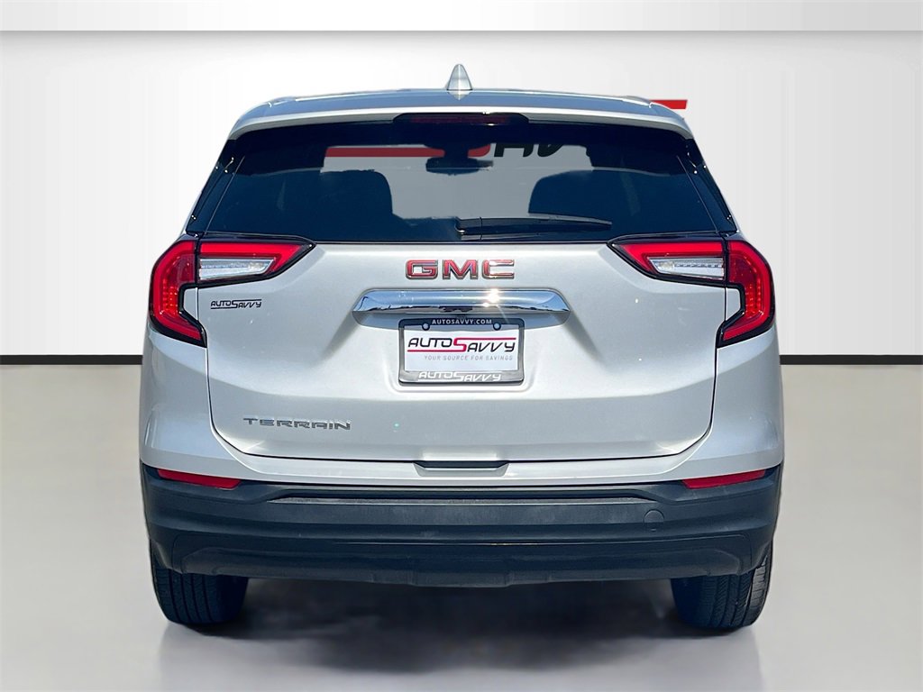 Used 2022 GMC Terrain SLE image 6