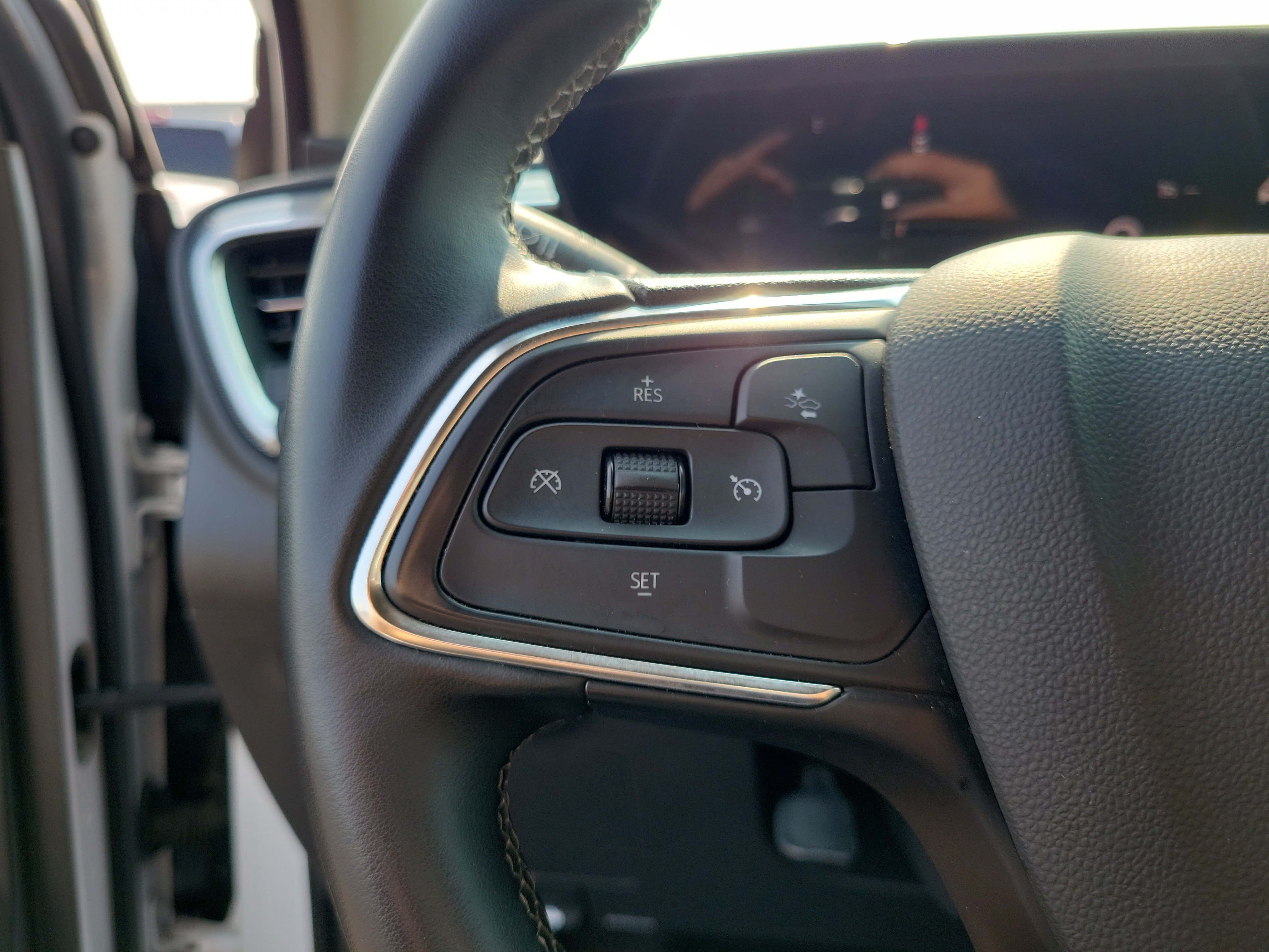 Used 2024 Buick Encore GX Preferred FWD image 23