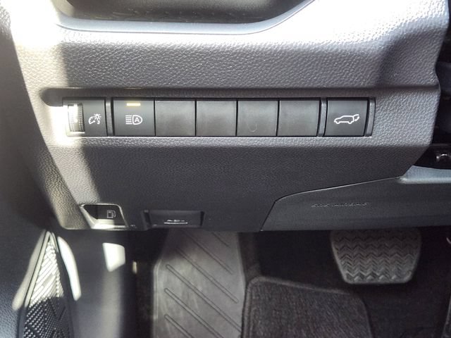Used 2025 Toyota RAV4 XLE w/ Convenience Package AWD/4WD image 23