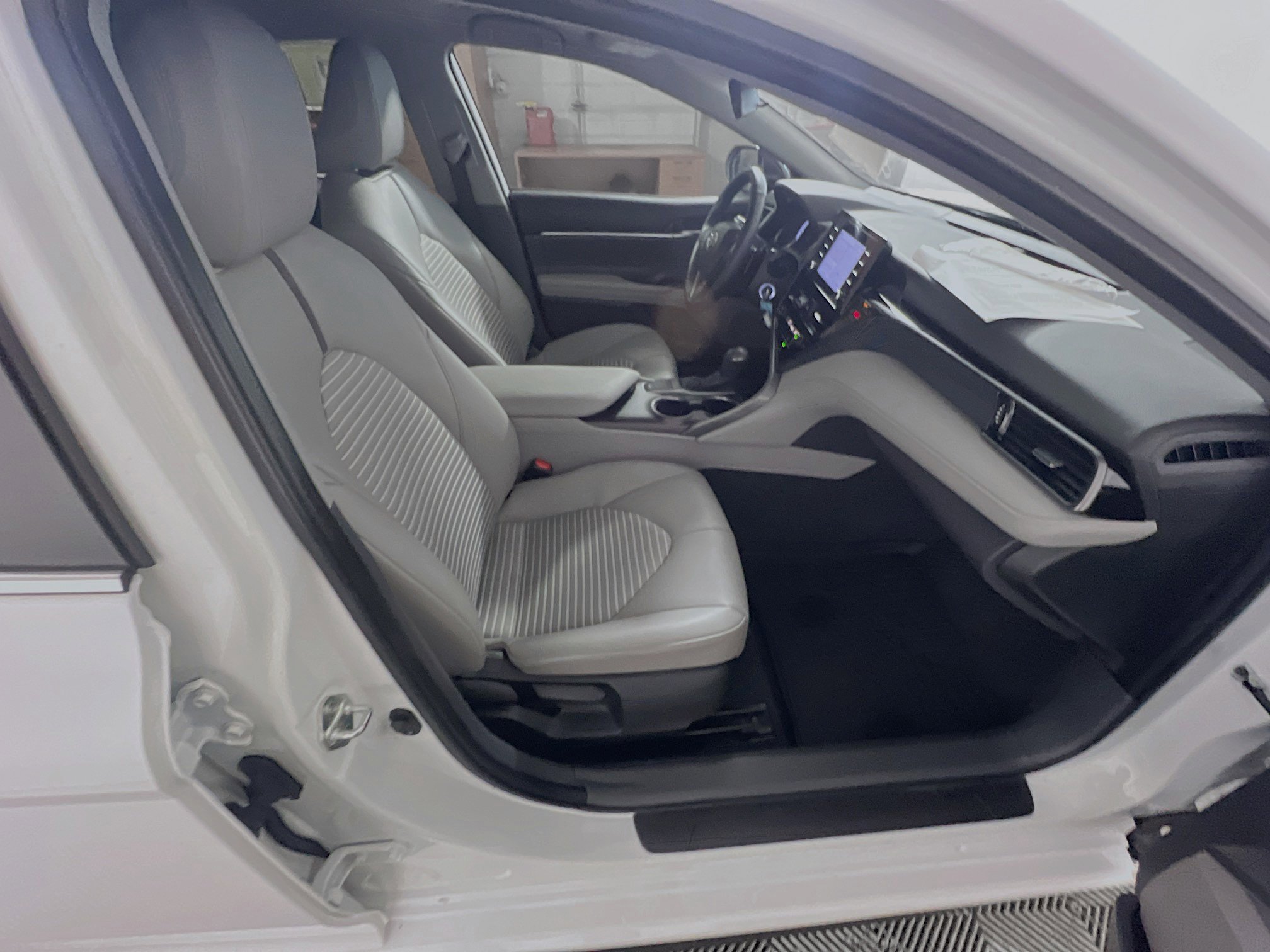 Used 2024 Toyota Camry SE FWD image 31
