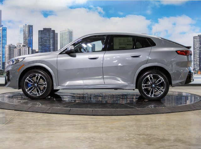 New 2027 BMW X2 xDrive28i w/ M Sport Package AWD/4WD image 6