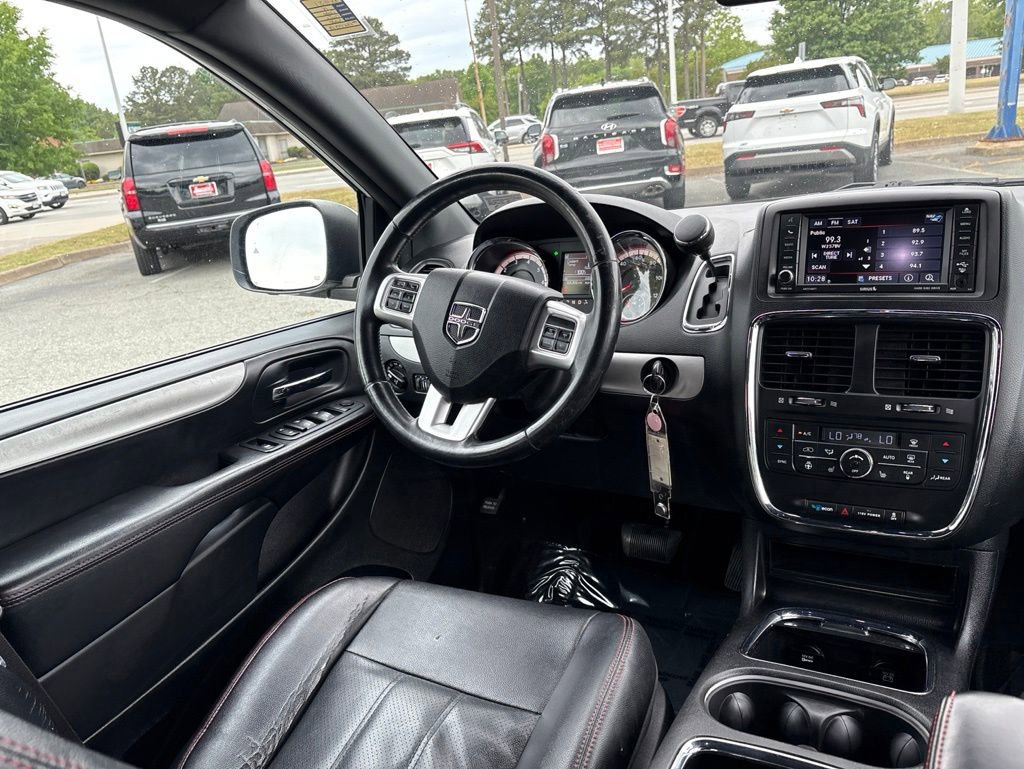 Used 2014 Dodge Grand Caravan R/T w/ Safety Sphere Group FWD image 9