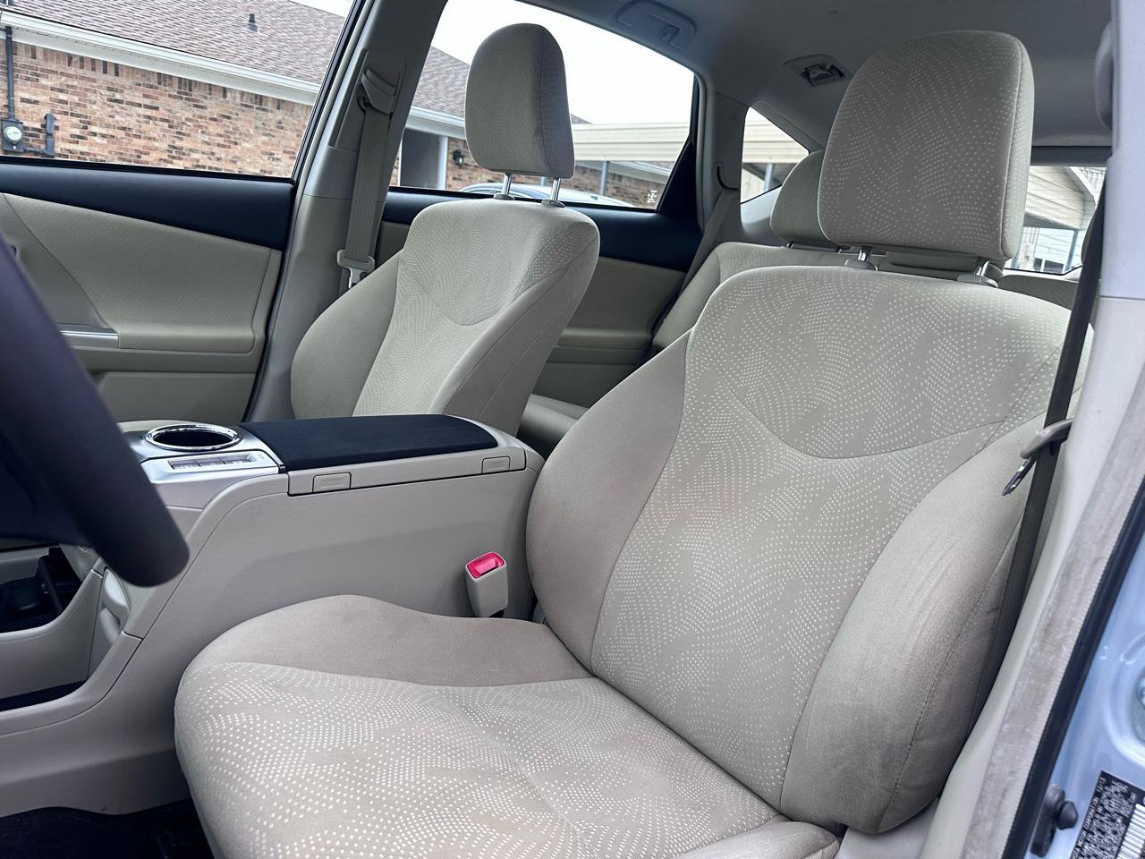 Used 2014 Toyota Prius V Two image 12