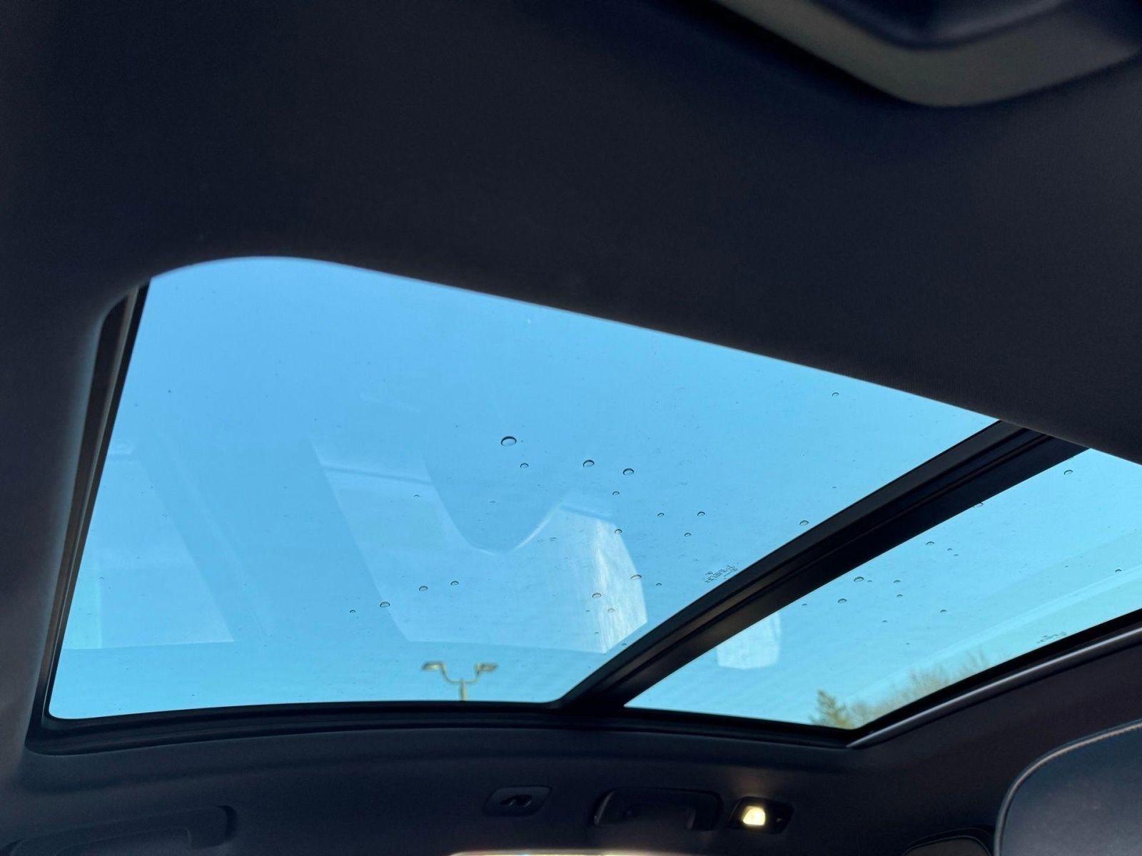 Used 2023 Porsche Macan image 19