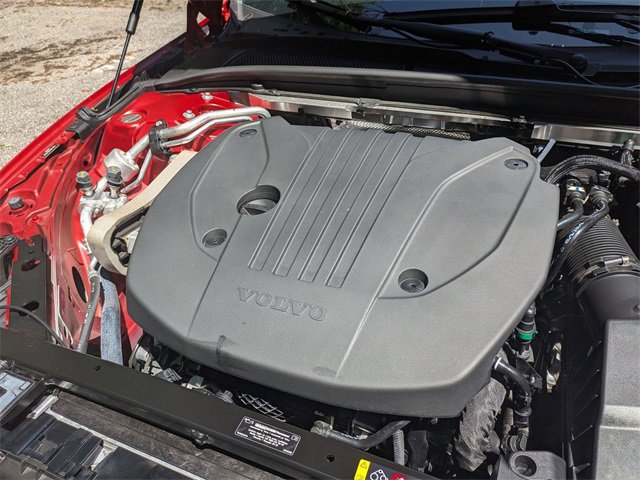 Certified 2024 Volvo V60 B5 Cross Country Plus image 32