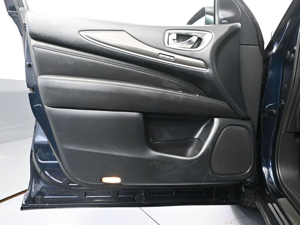 Used 2020 INFINITI QX60 Luxe w/ Essential Package image 19