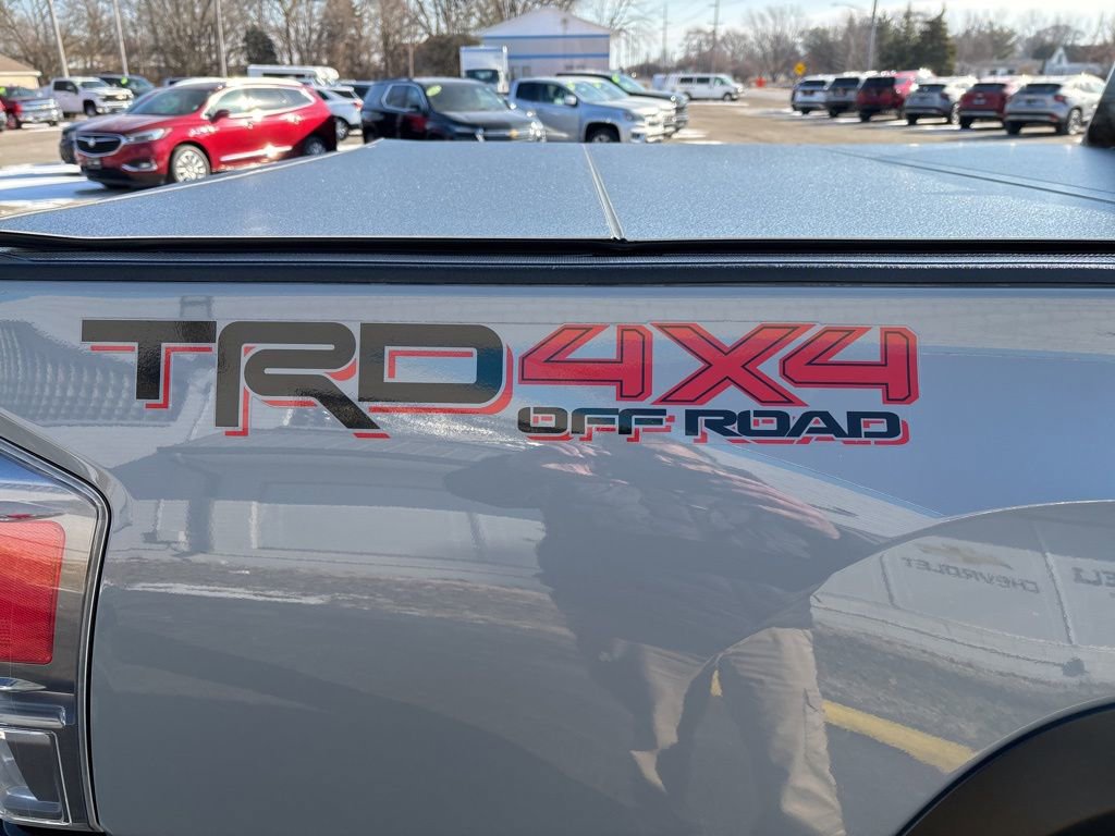Used 2021 Toyota Tacoma TRD Off-Road w/ Technology Package image 10
