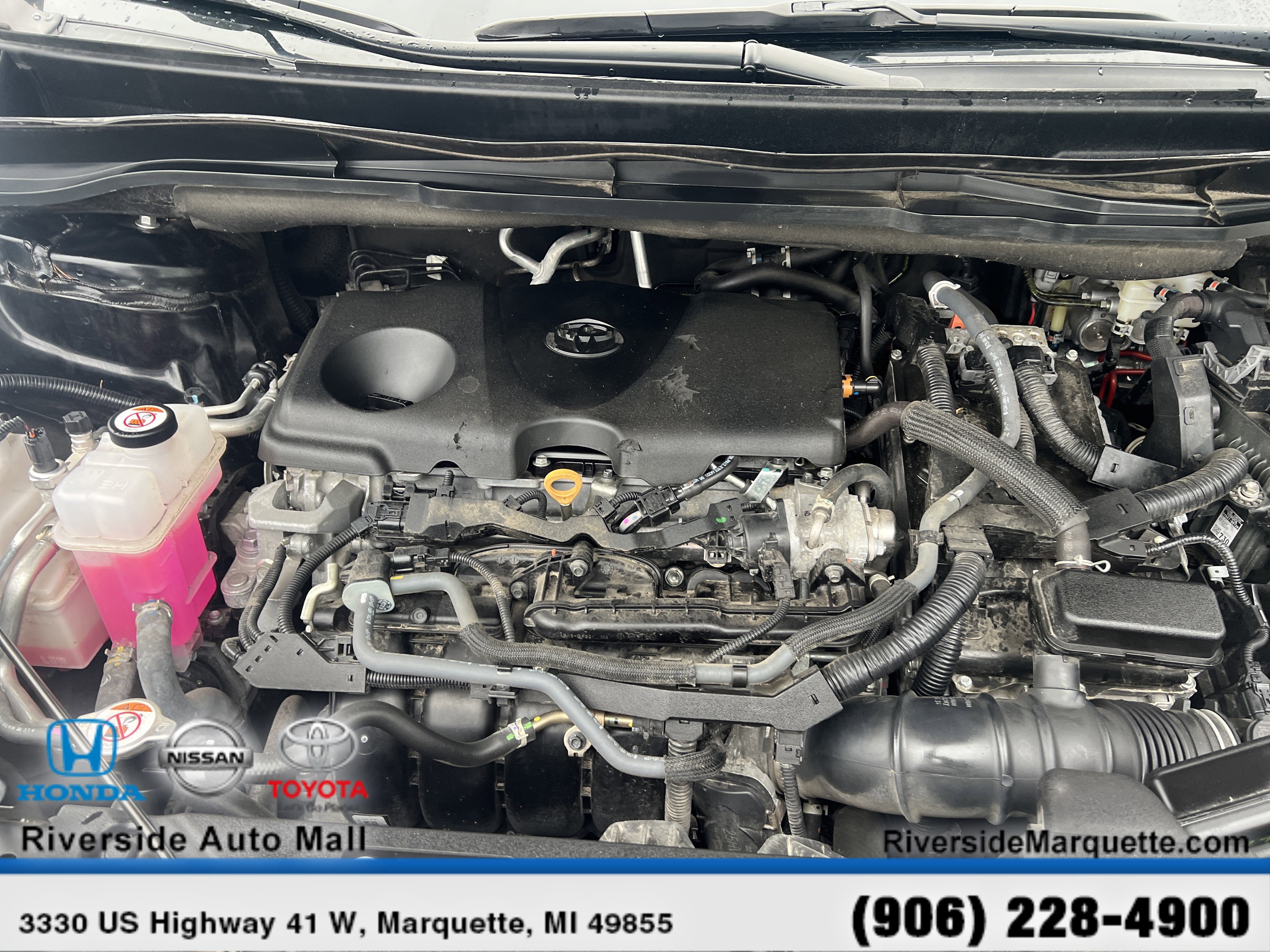 Used 2024 Toyota Sienna XLE FWD image 13