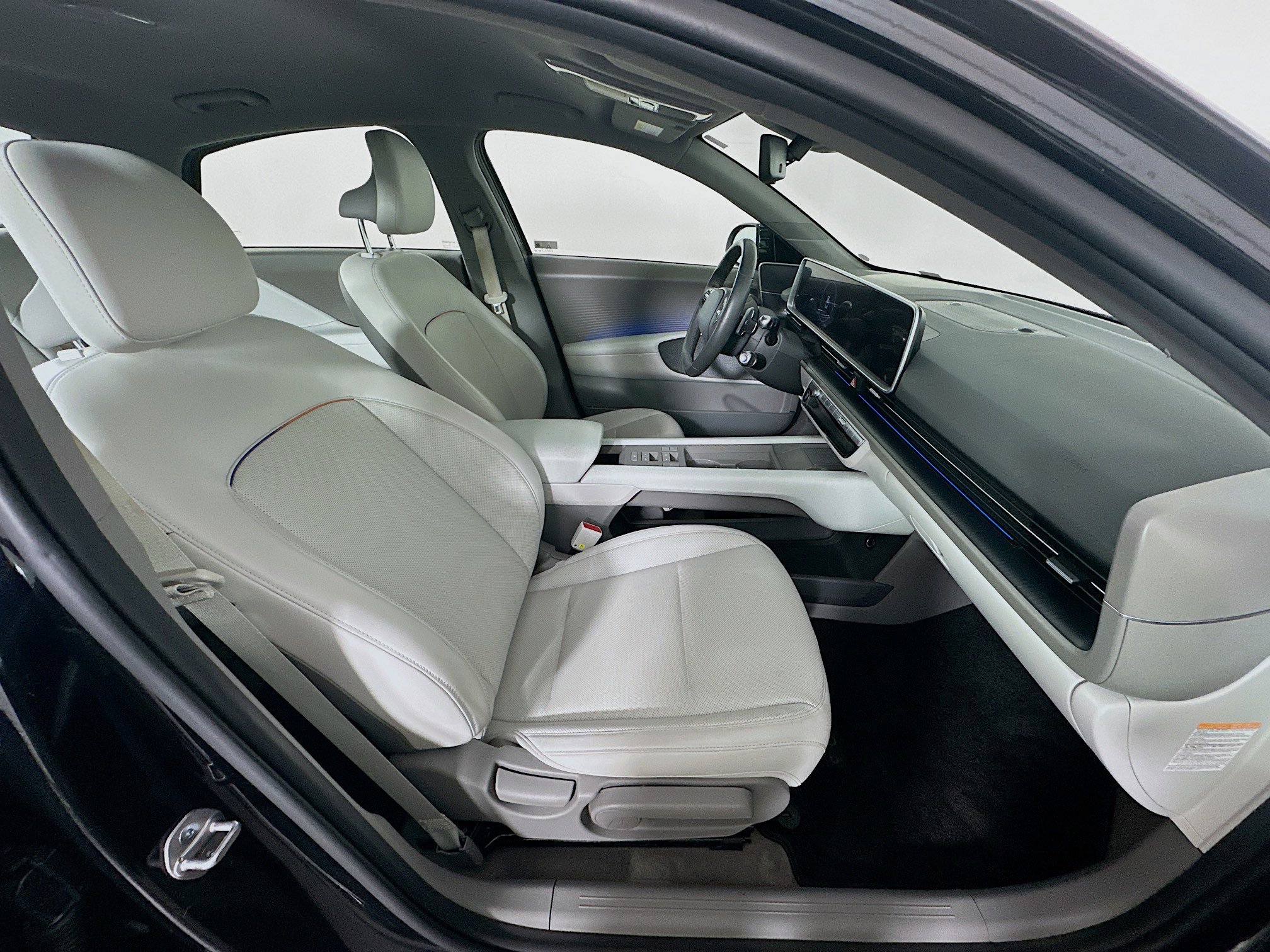 Used 2023 Hyundai Ioniq 6 SEL w/ Cargo Package image 33