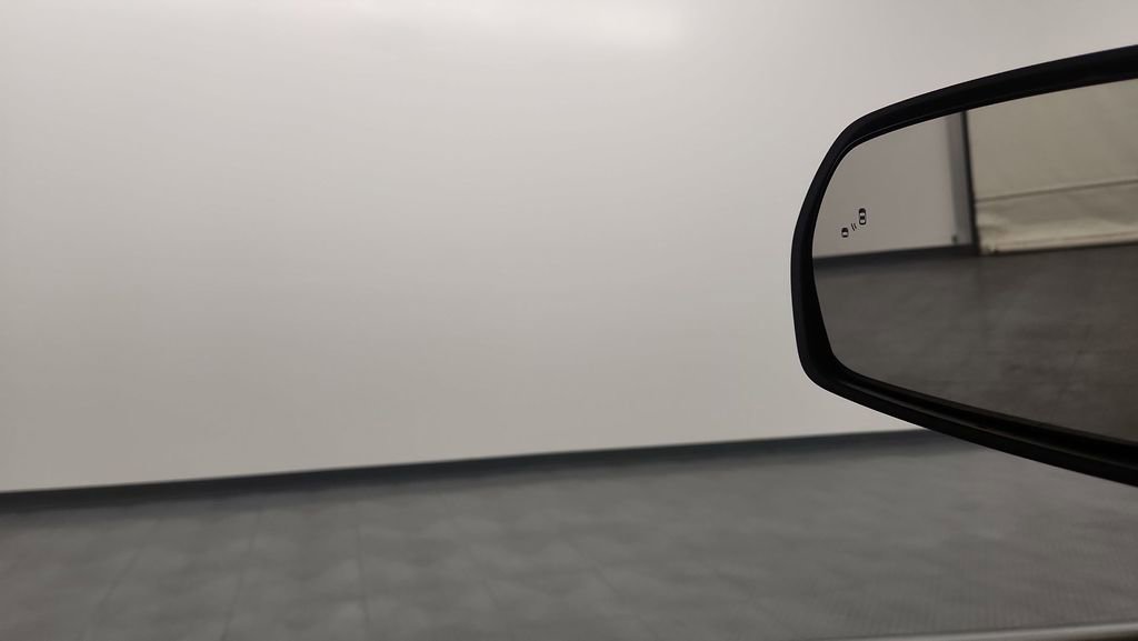 Used 2022 Ford Edge SEL w/ Convenience Package image 19