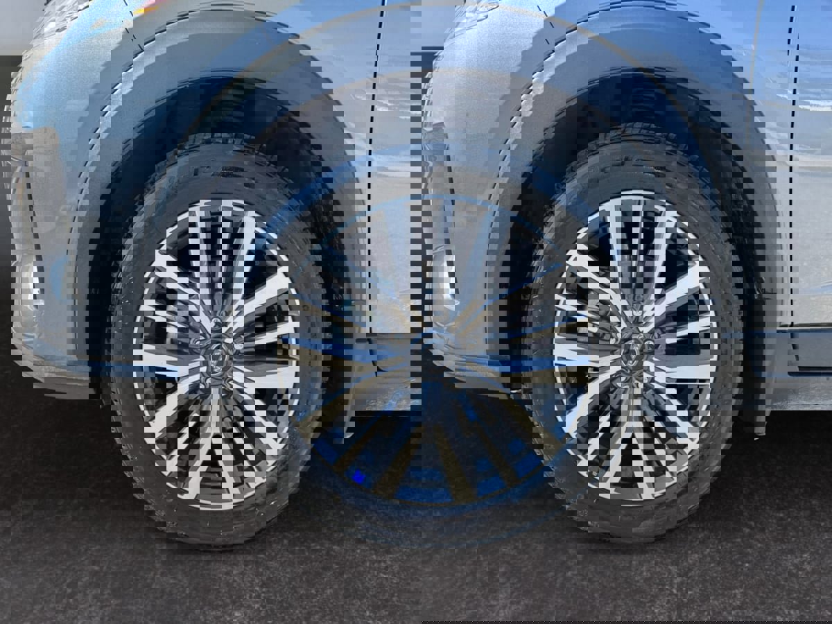 Used 2024 Nissan Kicks SV image 9