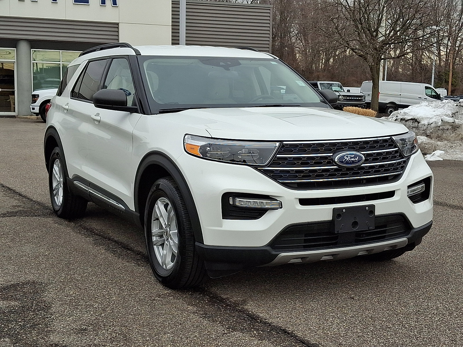 Certified 2023 Ford Explorer XLT w/ Equipment Group 202A image 2