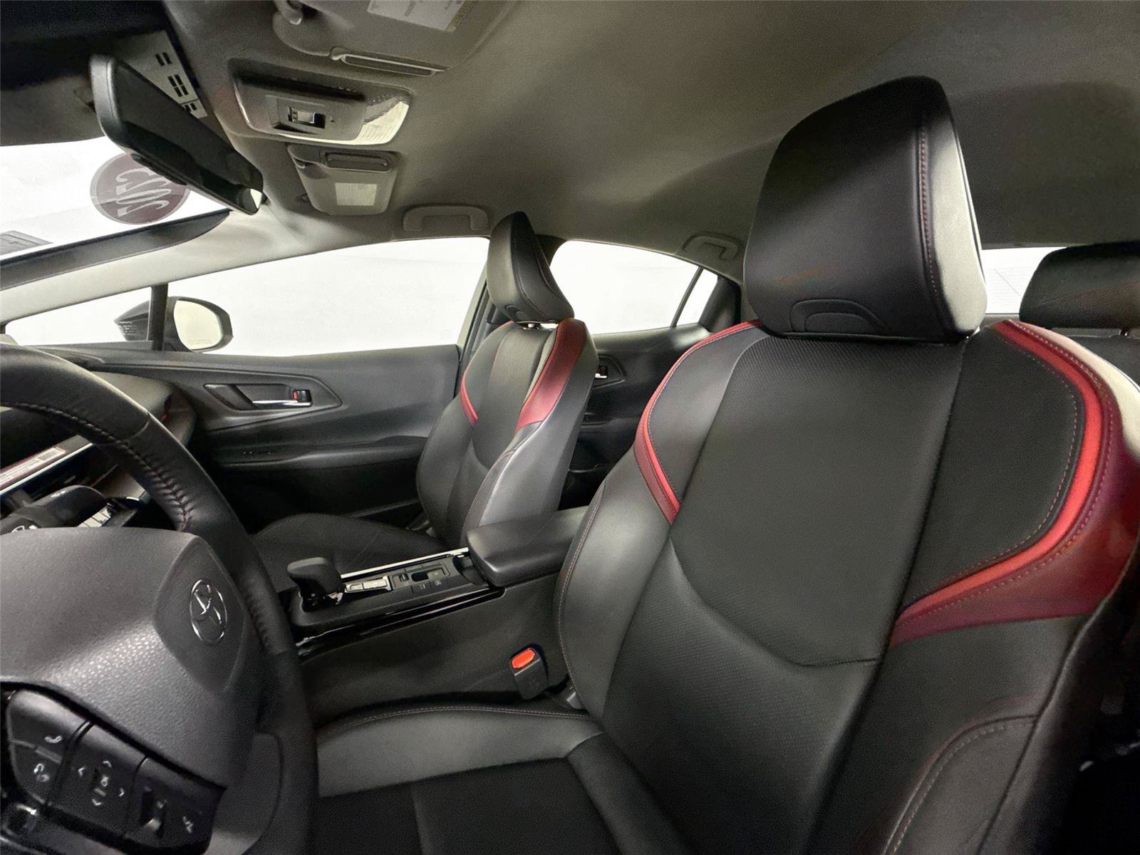 Certified 2025 Toyota Prius Plug-In Hybrid FWD image 3