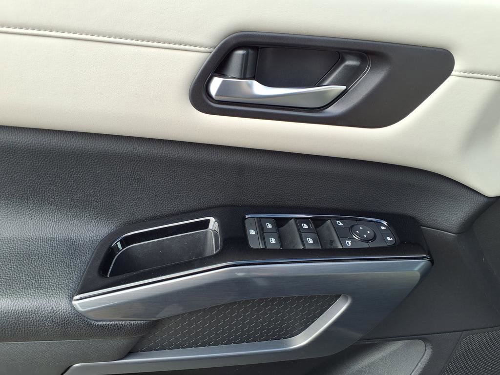 Used 2022 Nissan Pathfinder SL w/ SL Premium Package image 60