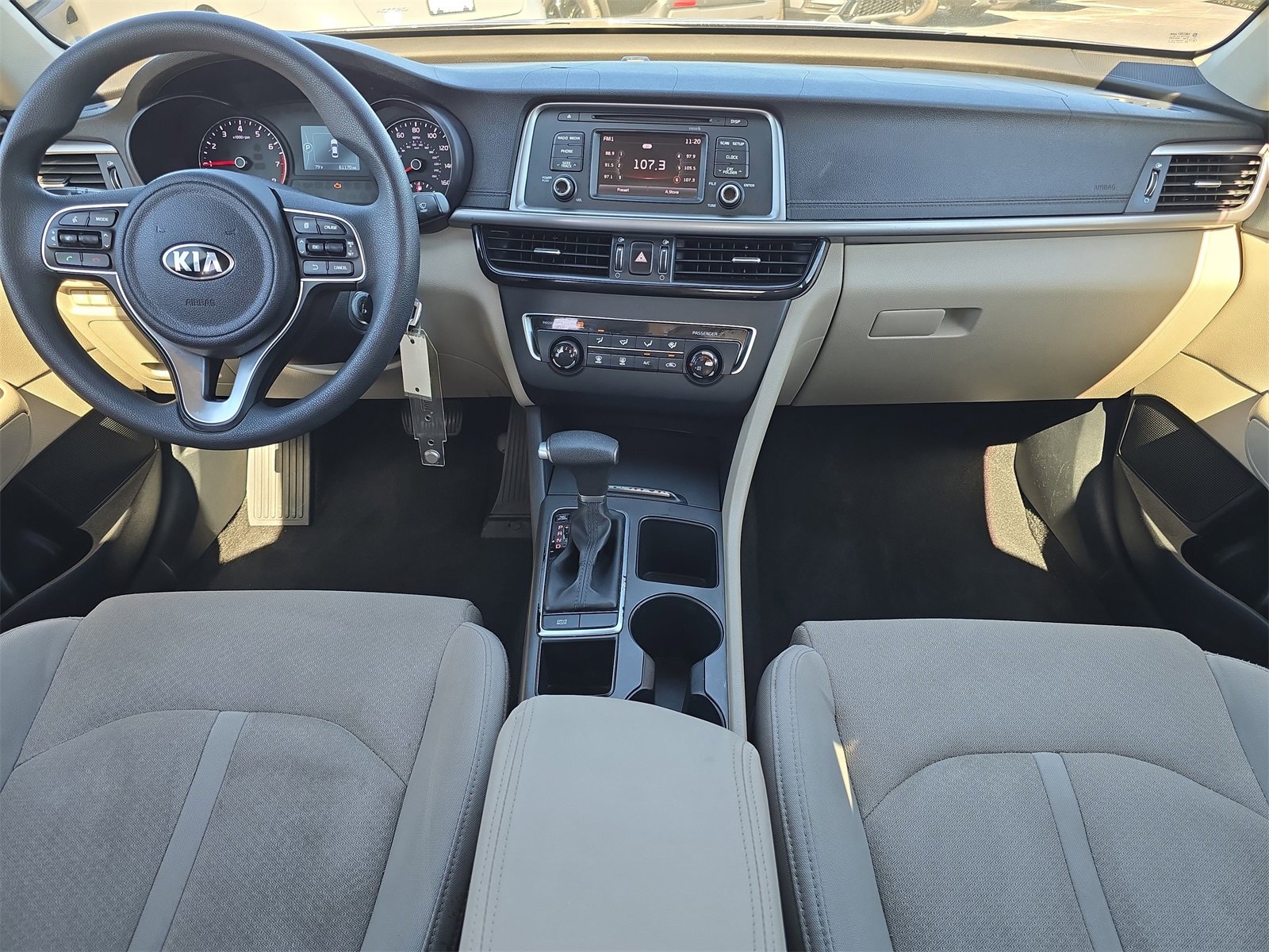 Used 2017 Kia Optima LX image 9