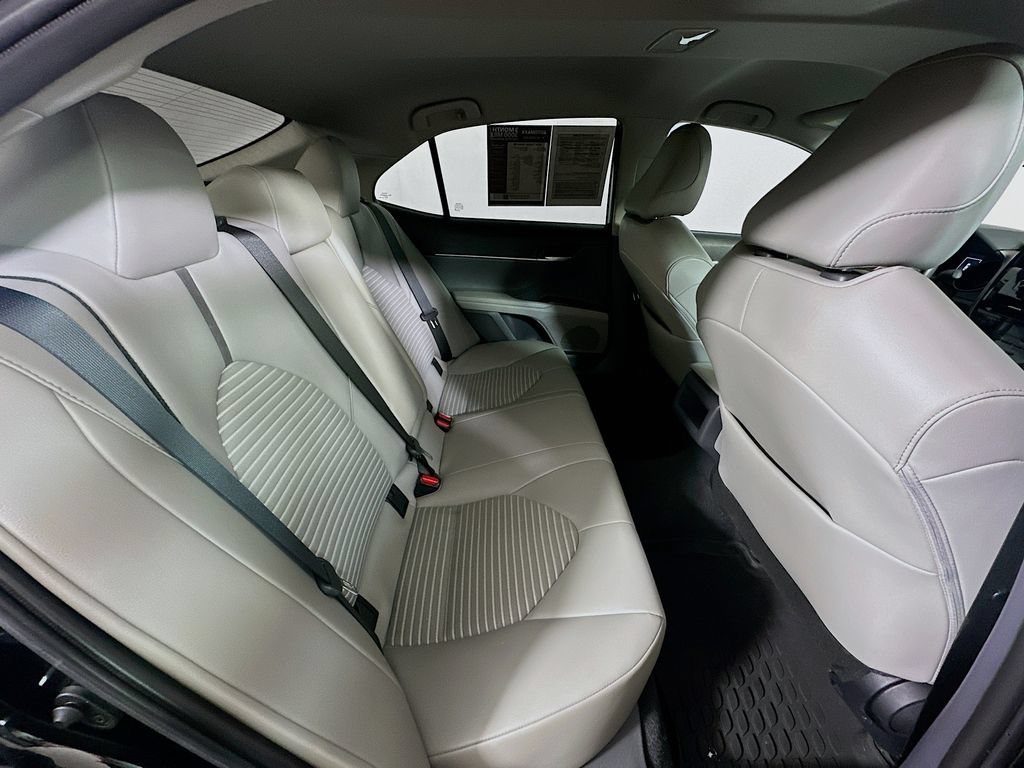 Used 2024 Toyota Camry SE FWD image 11