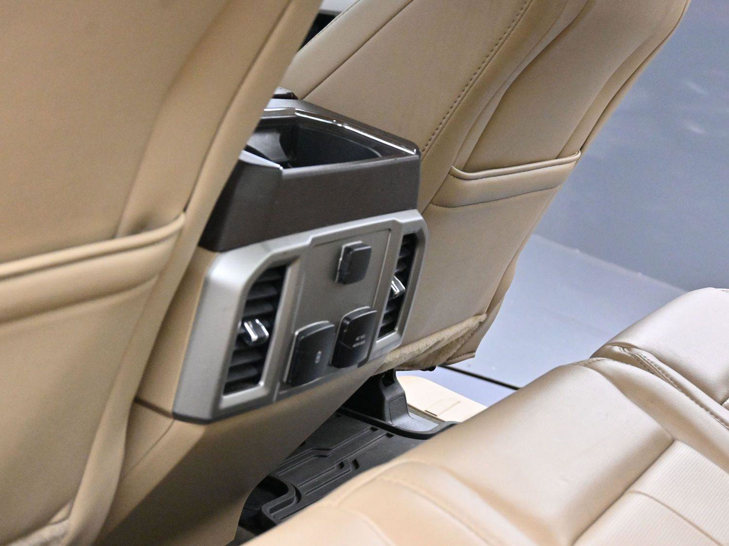 Used 2019 Ford F150 Lariat w/ Equipment Group 502A Luxury image 30