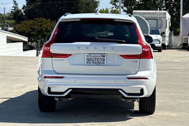 Used 2025 Volvo XC60 T8 Ultra w/ Protection Package Premier AWD/4WD image 4