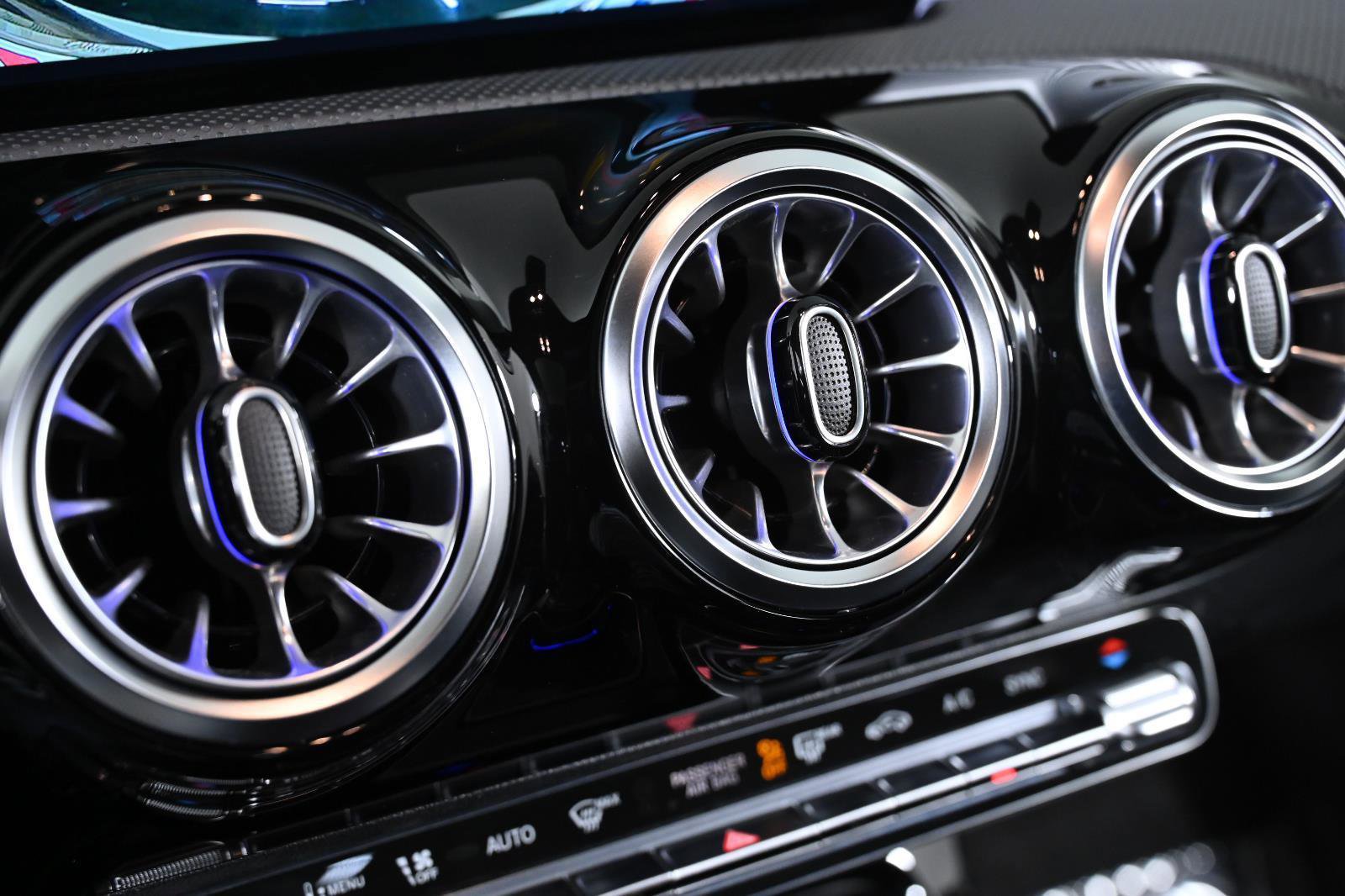 Used 2022 Mercedes-Benz A 220 4MATIC image 16