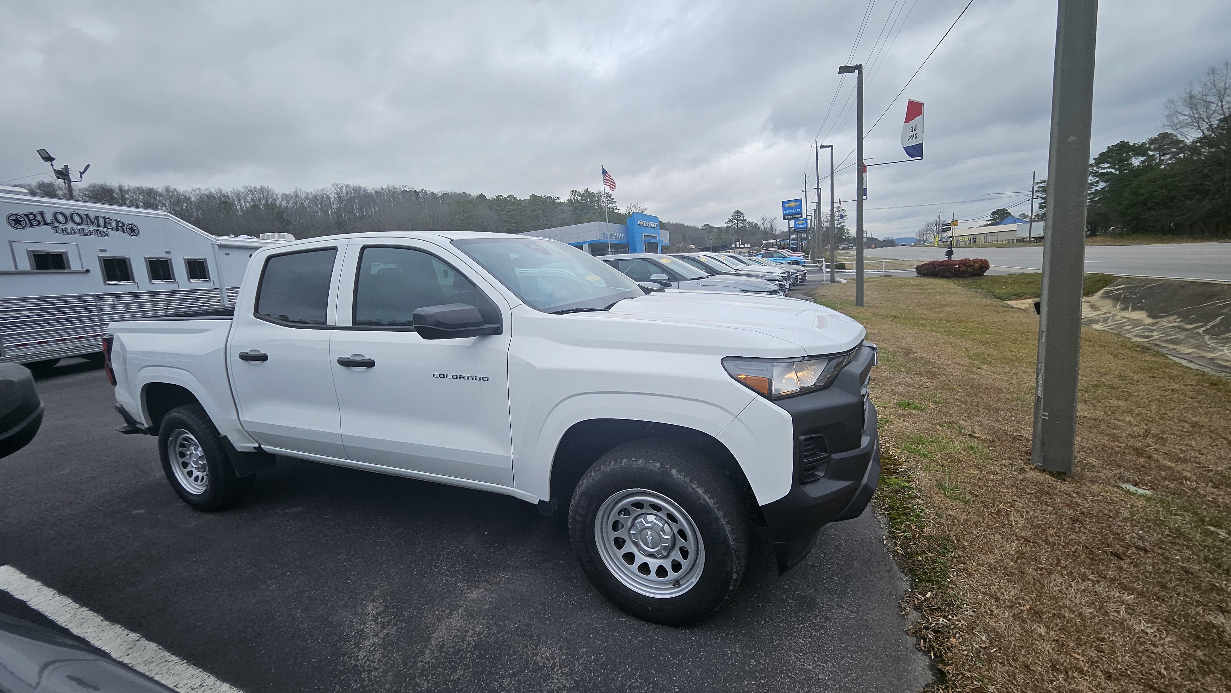 Used 2023 Chevrolet Colorado W/T image 5