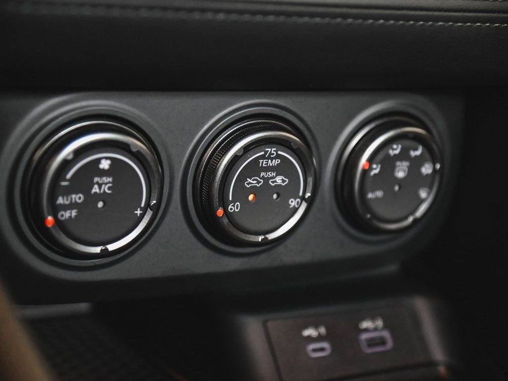 Used 2025 Nissan Z Performance w/ Floor Mat Package image 21