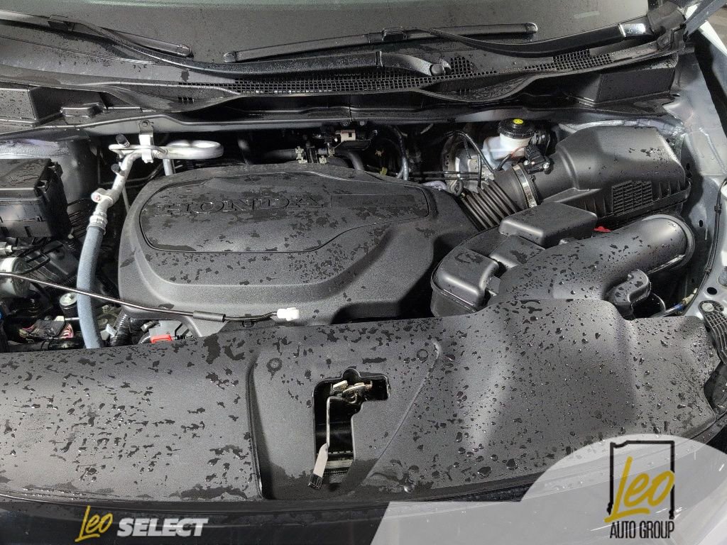 Used 2025 Honda Odyssey Touring image 4