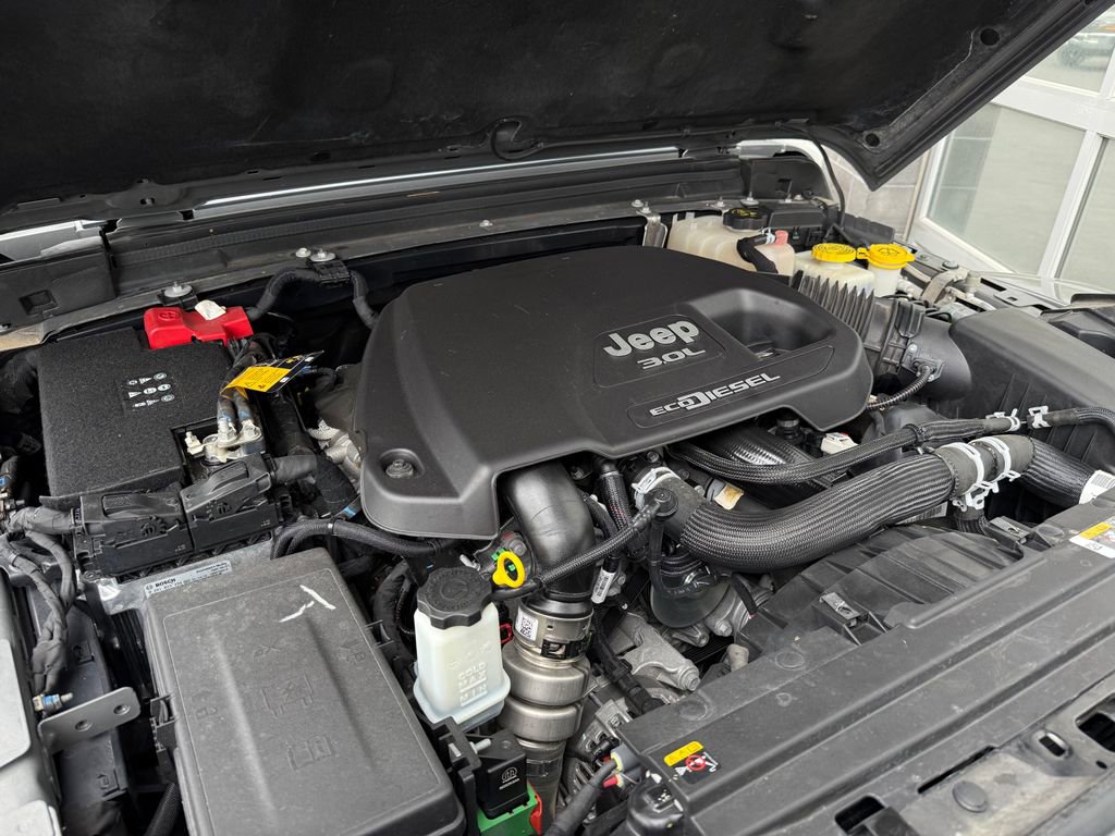 Used 2021 Jeep Wrangler Unlimited Rubicon AWD/4WD image 47