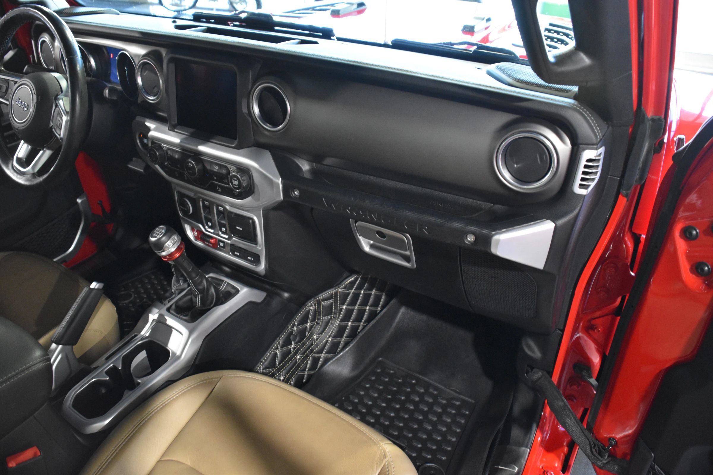 Used 2019 Jeep Wrangler Rubicon AWD/4WD image 22