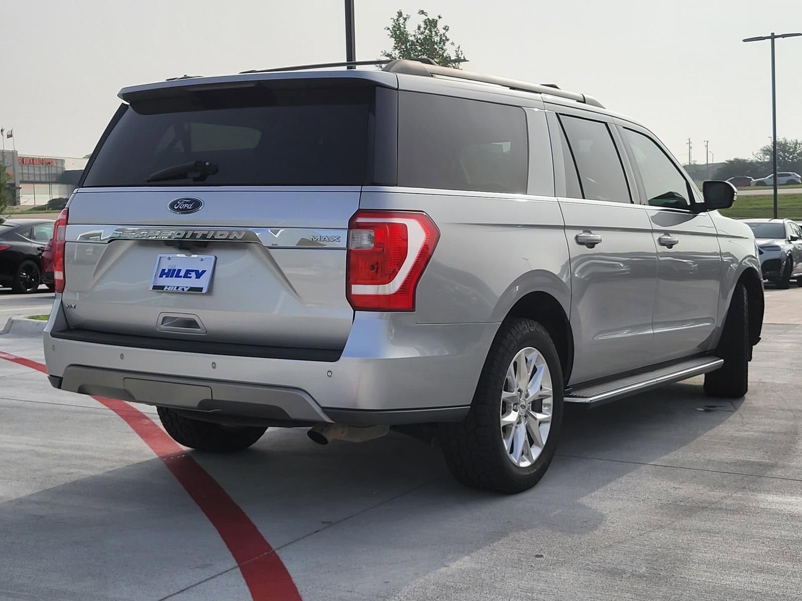 Used 2020 Ford Expedition Max XLT w/ Equipment Group 202A RWD image 5