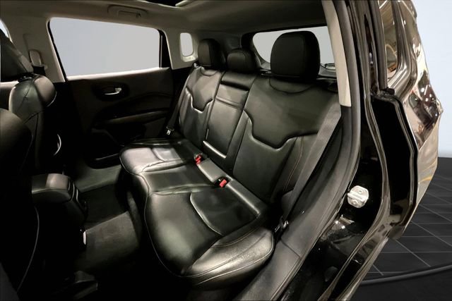 Used 2018 Jeep Compass Limited w/ Navigation Group image 28