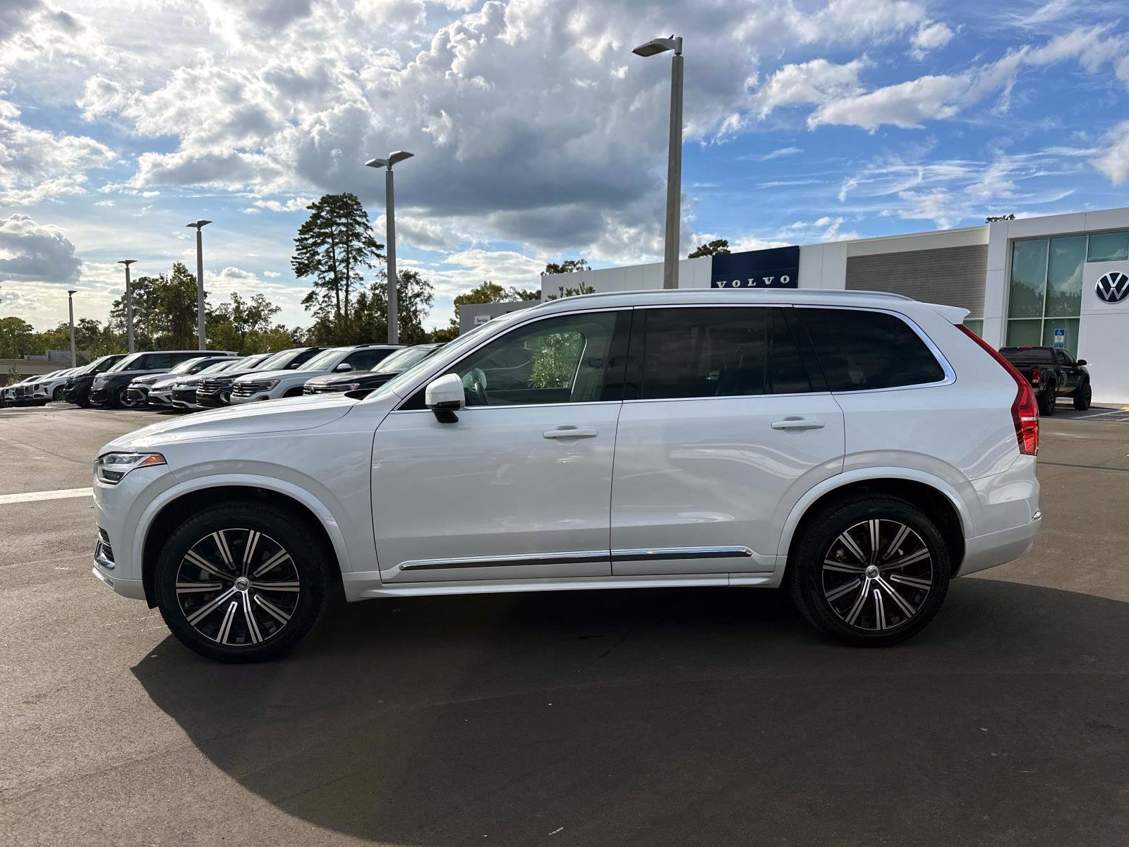 Certified 2024 Volvo XC90 B5 Core image 2