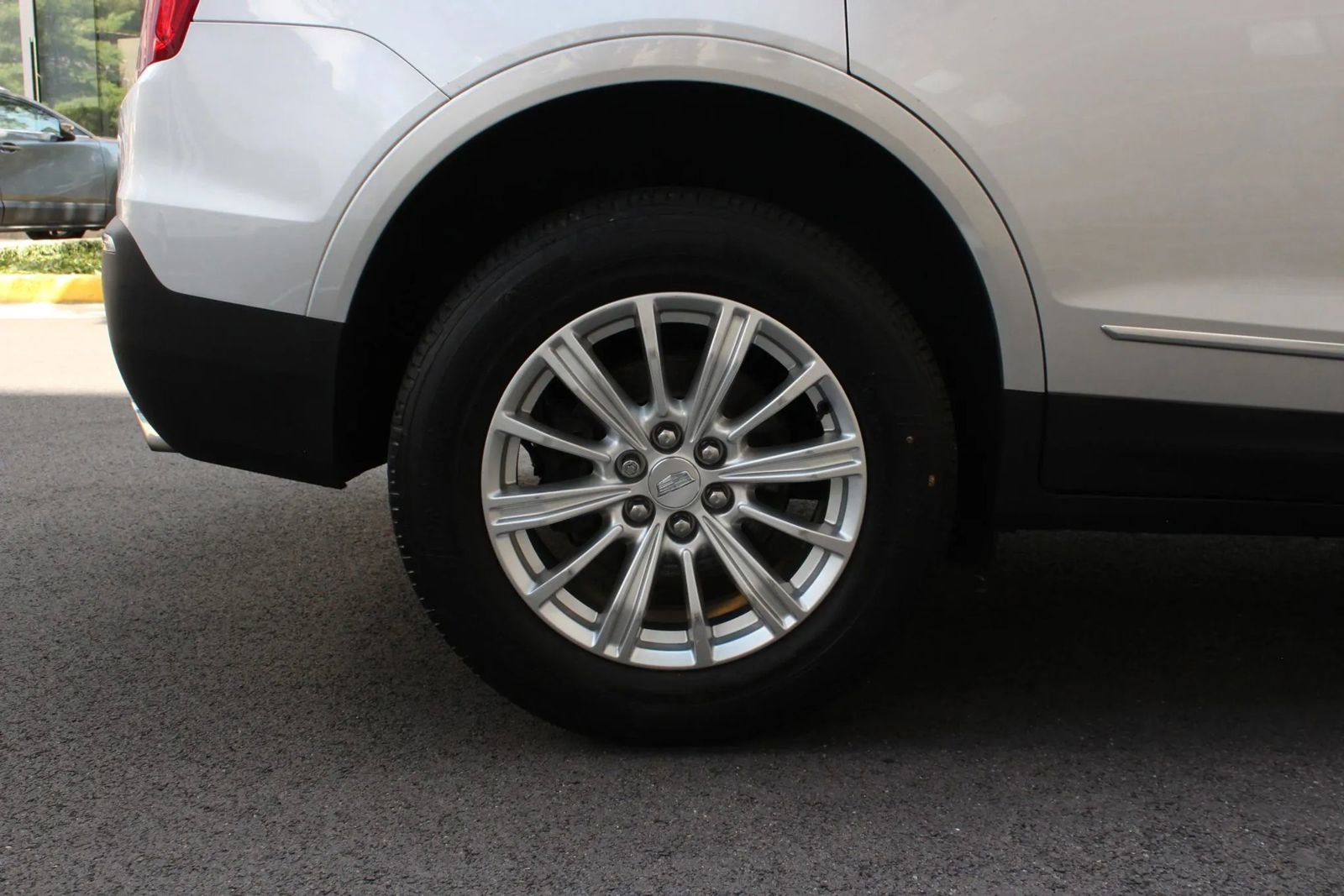 Used 2018 Cadillac XT5 AWD image 9