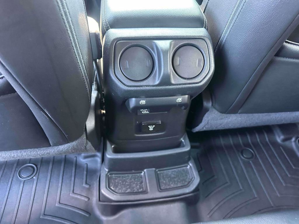 Used 2021 Jeep Wrangler Unlimited Sahara w/ Cold Weather Group AWD/4WD image 11