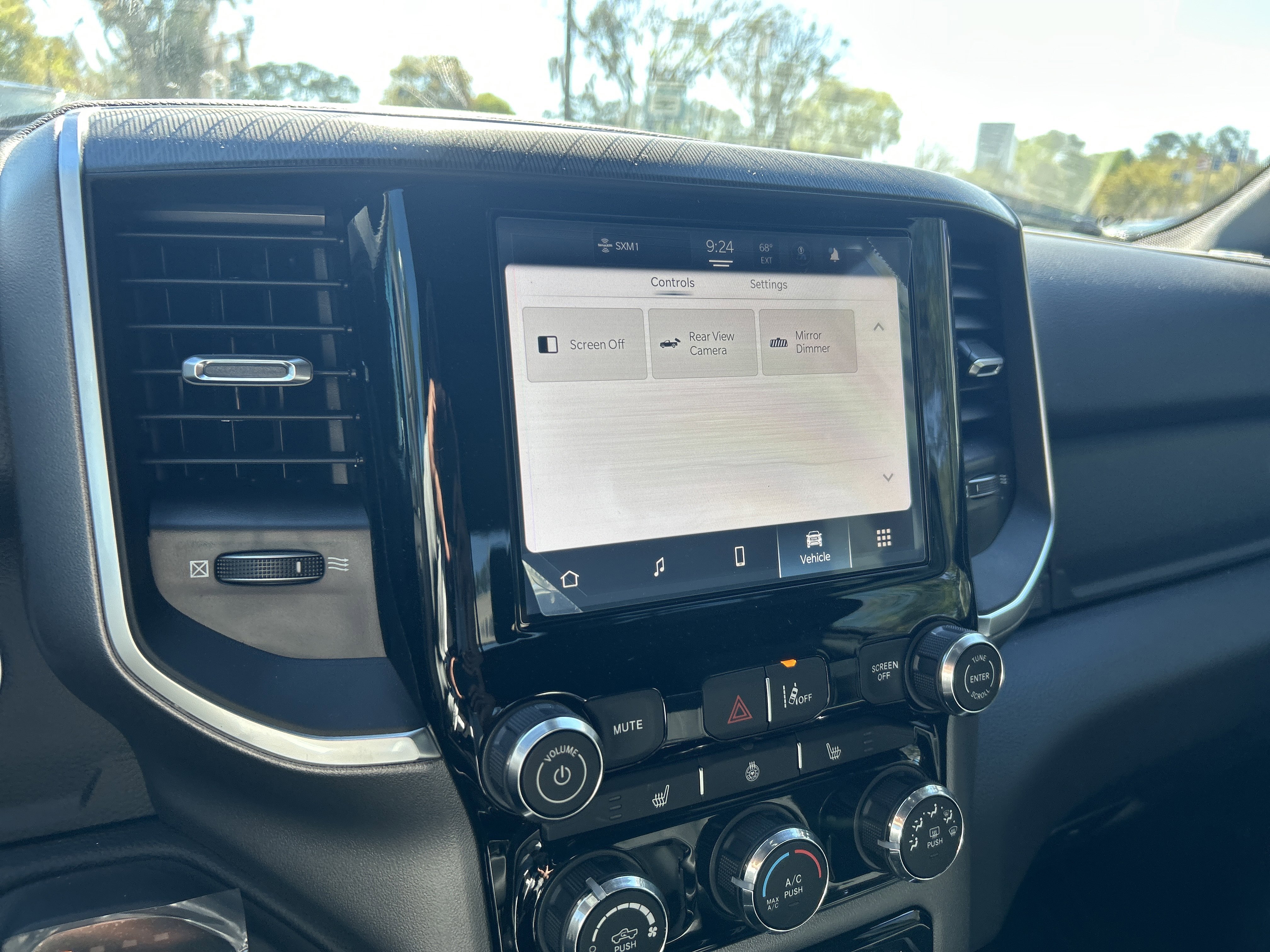 New 2026 RAM 1500 4x4 Crew Cab image 29