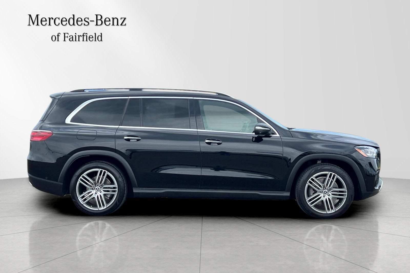 Used 2025 Mercedes-Benz GLS 450 4MATIC image 9