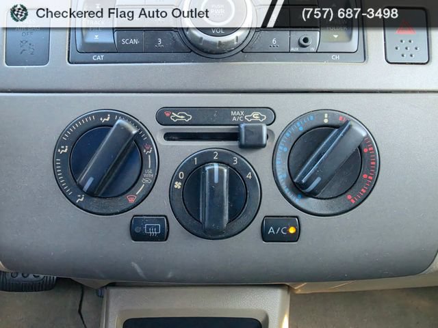 Used 2008 Nissan Versa Hatchback w/ Convenience Pkg FWD image 14