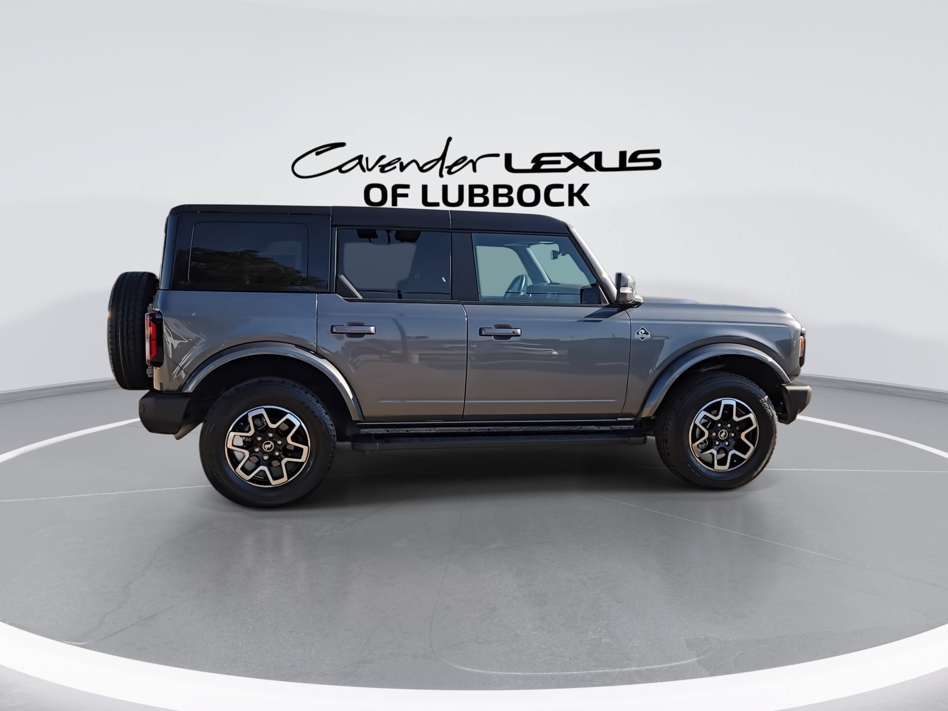 Used 2024 Ford Bronco Outer Banks AWD/4WD image 9