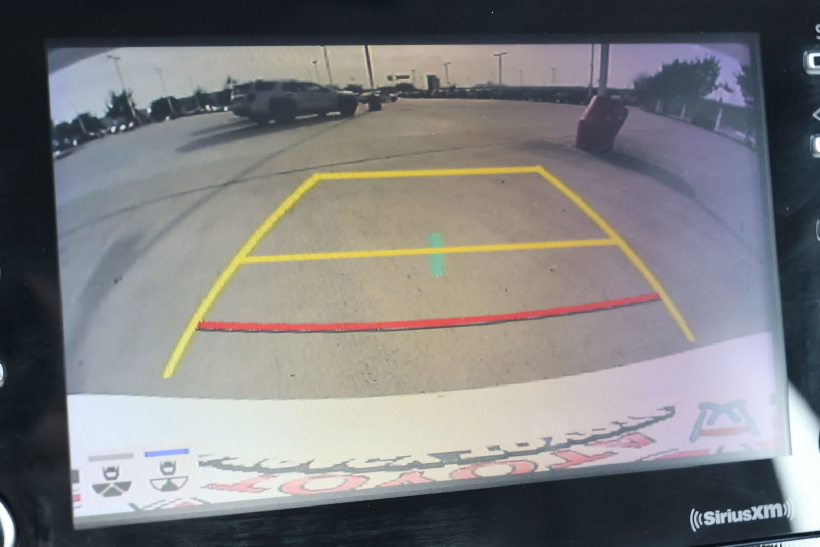 Used 2024 Toyota Camry SE image 3